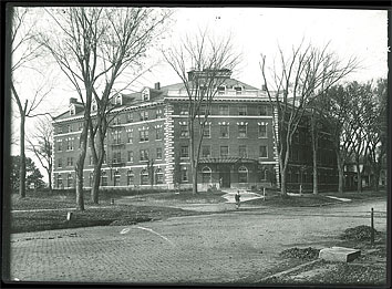 Currier Hall, 1915.